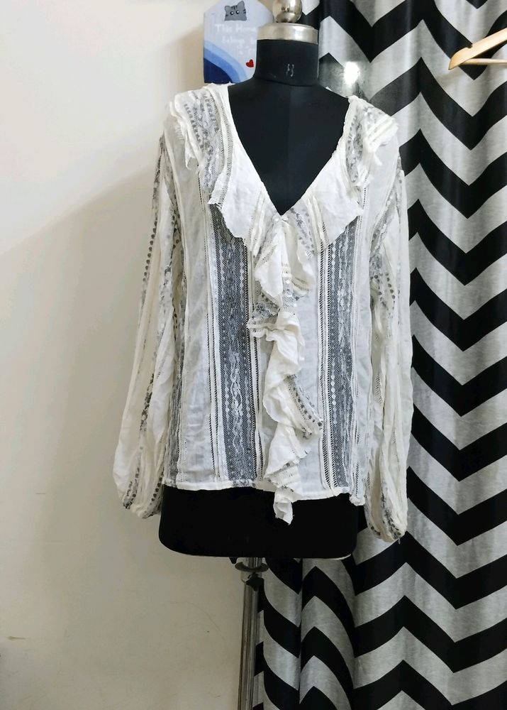 Plus Size Frilled Lace Top