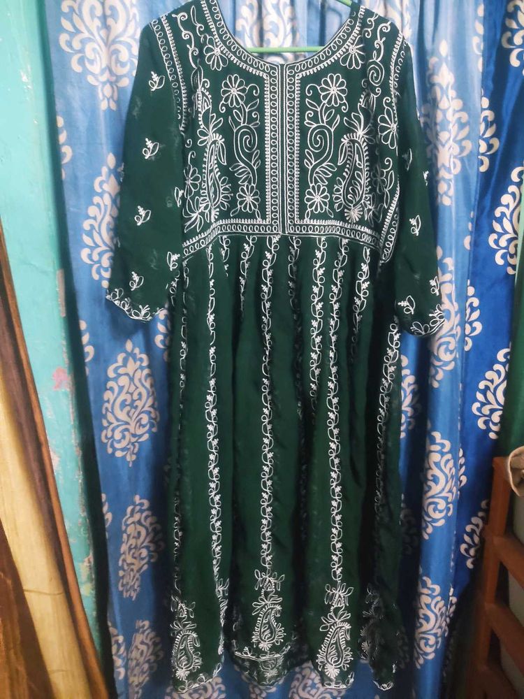 Elegant Green Embroidered Kurta