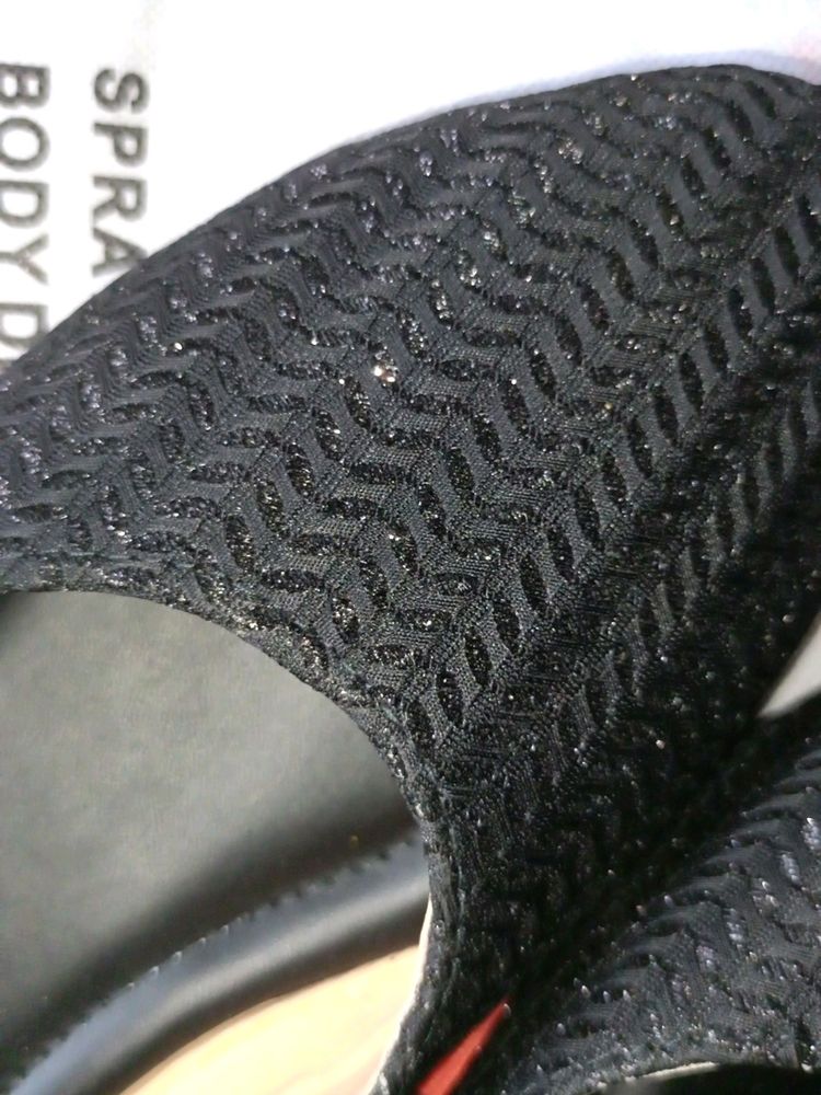 Black Jutti