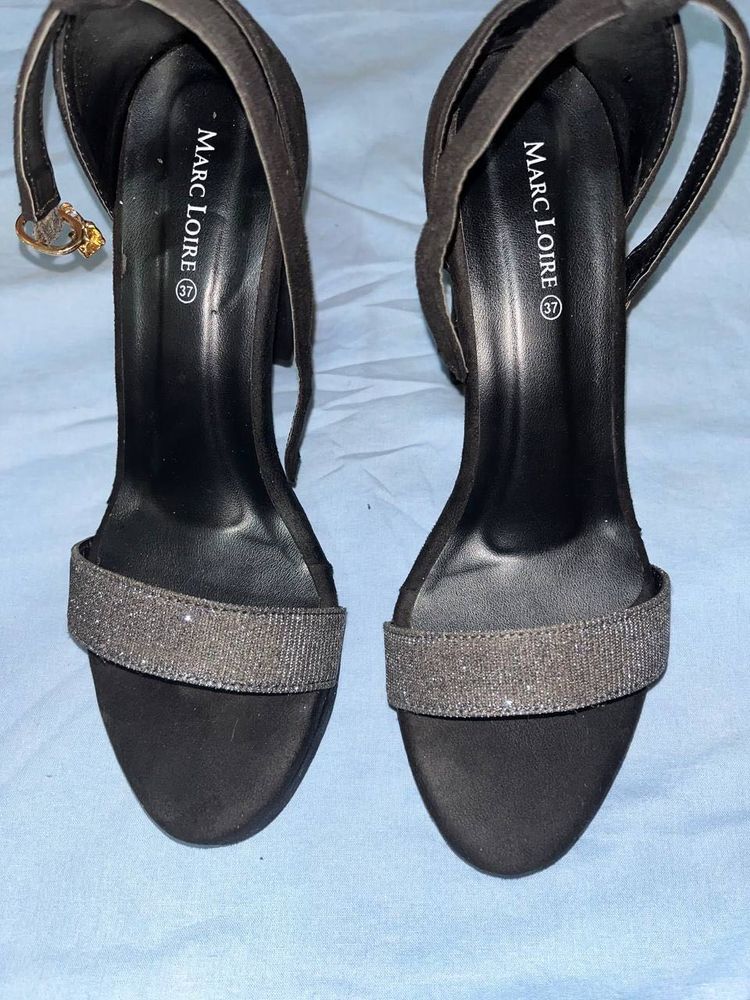 HEELS