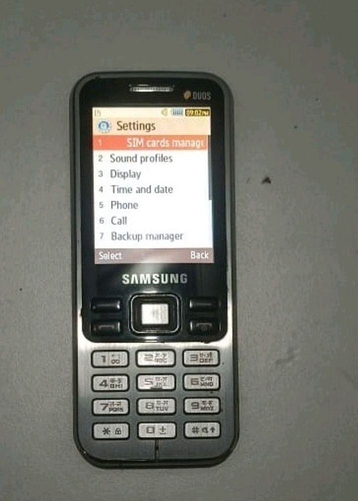SAMSUNG KEYPAD MOBILE WORKING GOOD..