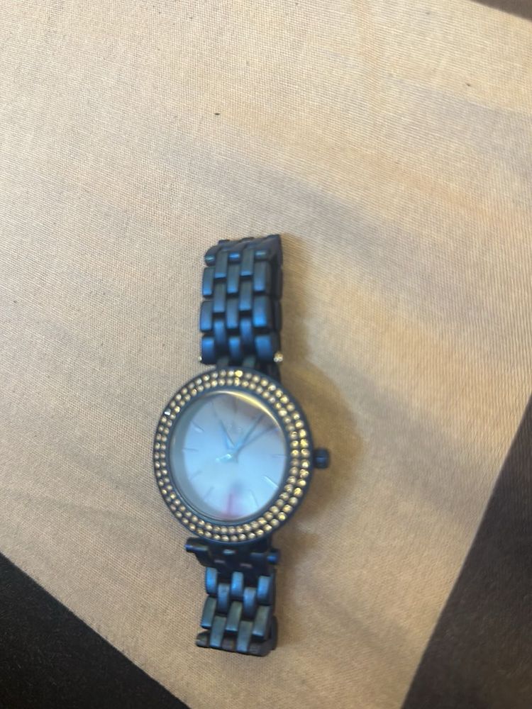 Dressberry Watch