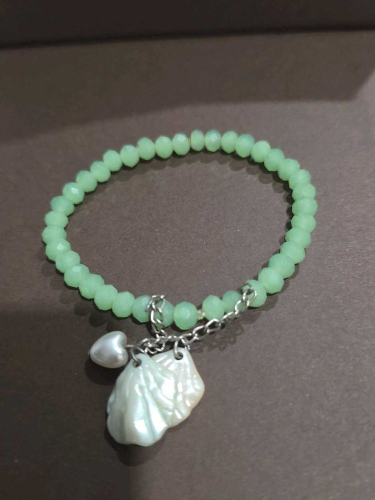Green Heart Shell Bracelet
