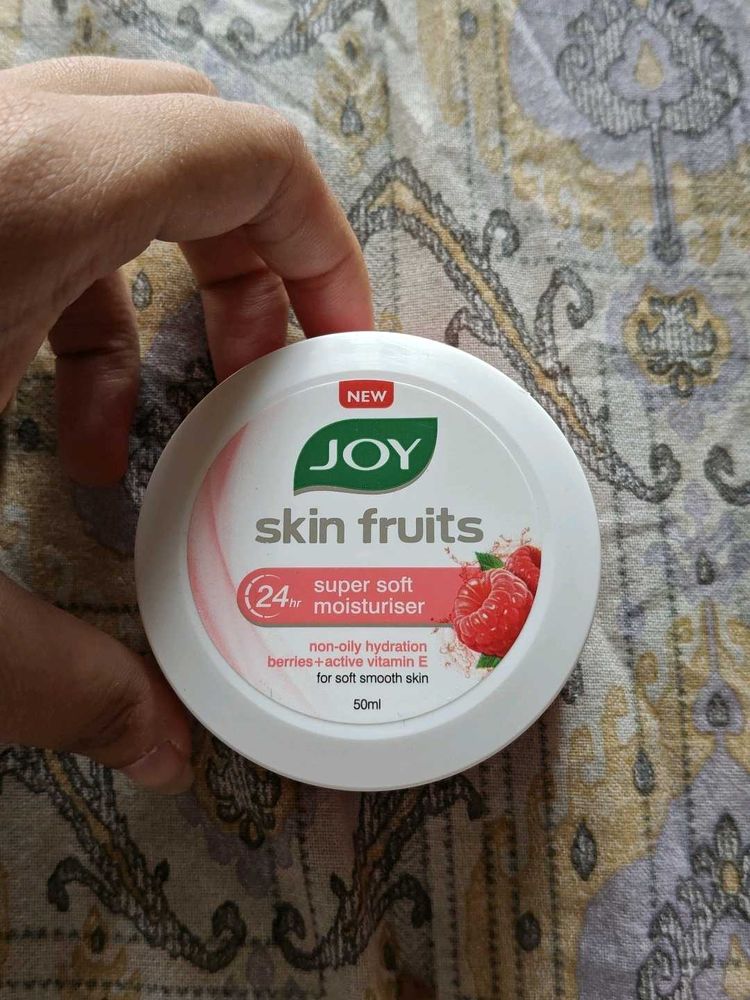 Joy Skin Fruits Moisturizer