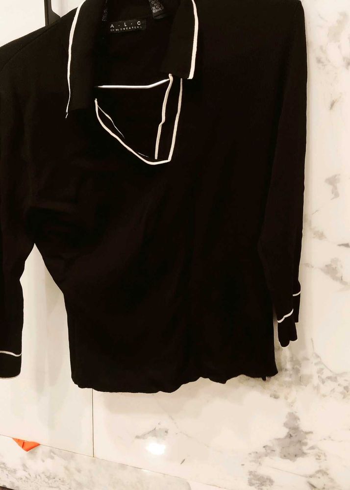 Chic Black &amp; White Top