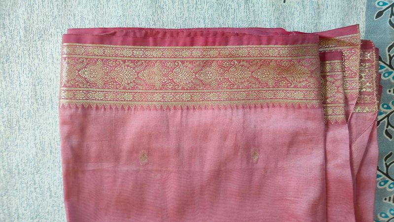 zari saree with beautiful pallu
