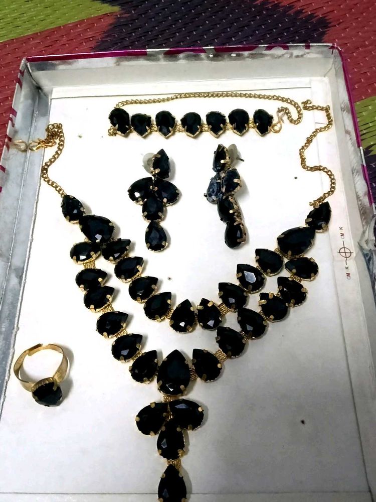 Black Stone Jewelry Set