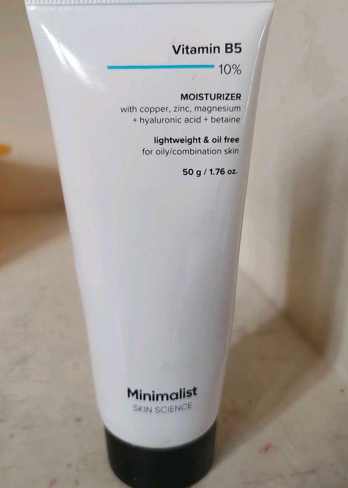 Minimalist Face Moisturizer