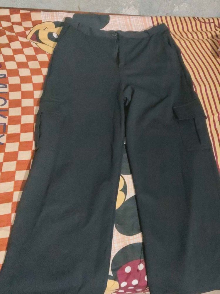 Wide Leg Cargo Pants