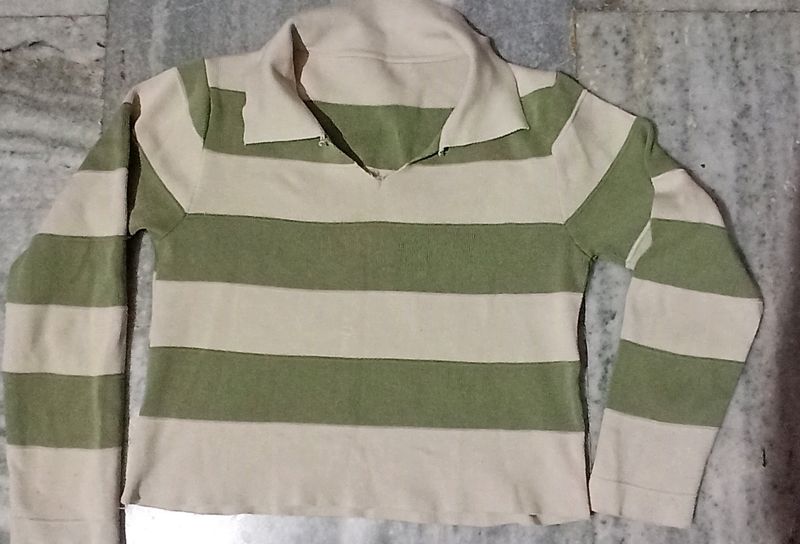 Crop Woolen Top