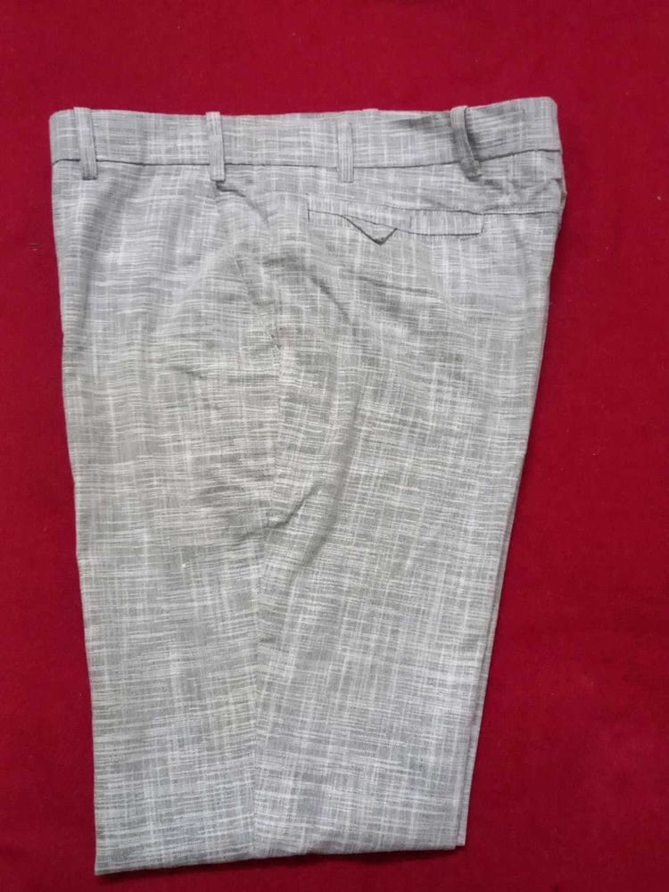 38 waist pant goes fine with any color shirt or t.