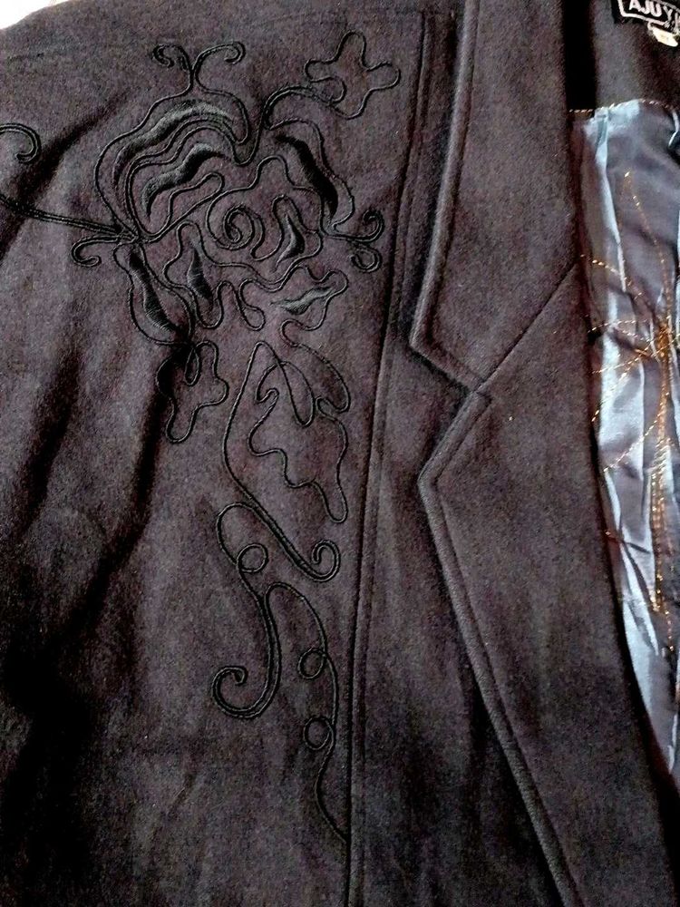 Elegant Embroidered Blazer