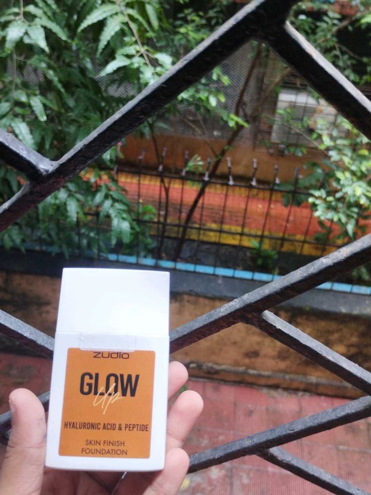 Zudio Glow Up Foundation