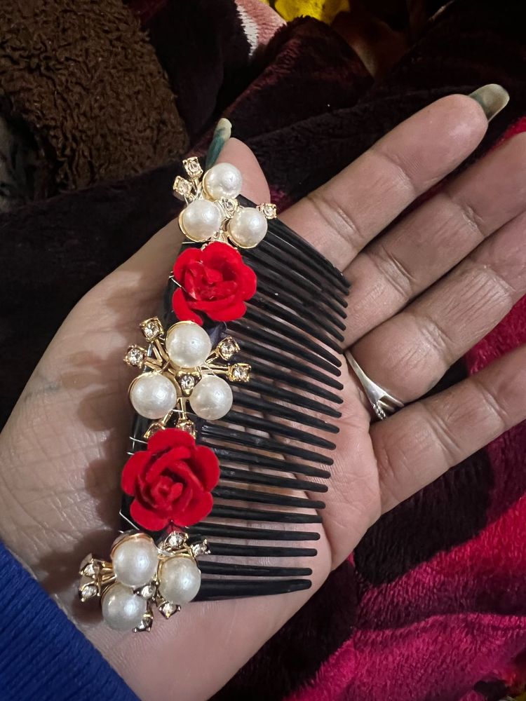 Floral &amp; Pearl Hair Comb