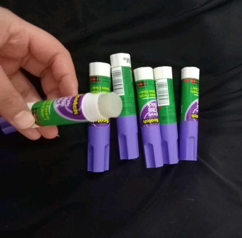 6 Glue Sticks