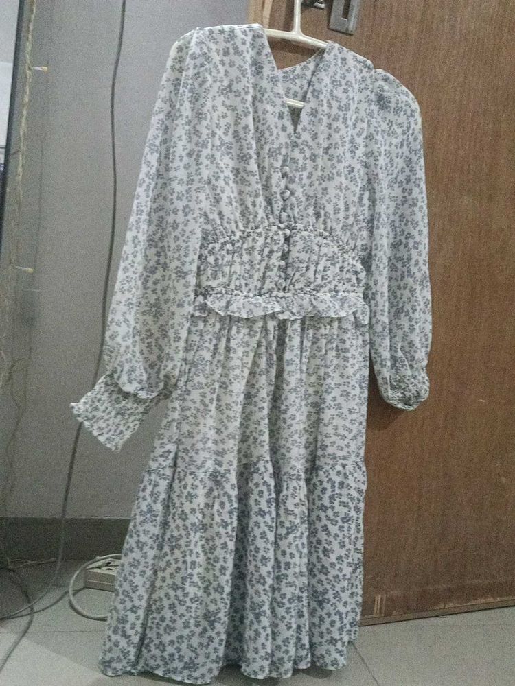 Floral Print Midi Dress size M