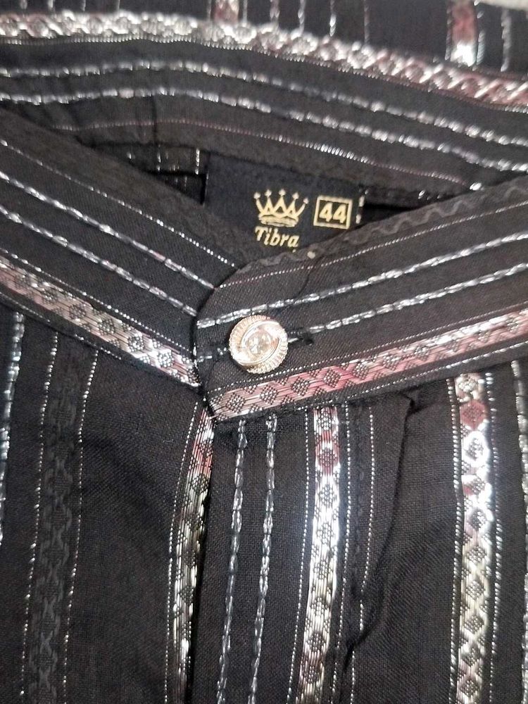 Men&#39;s Black Striped Kurta