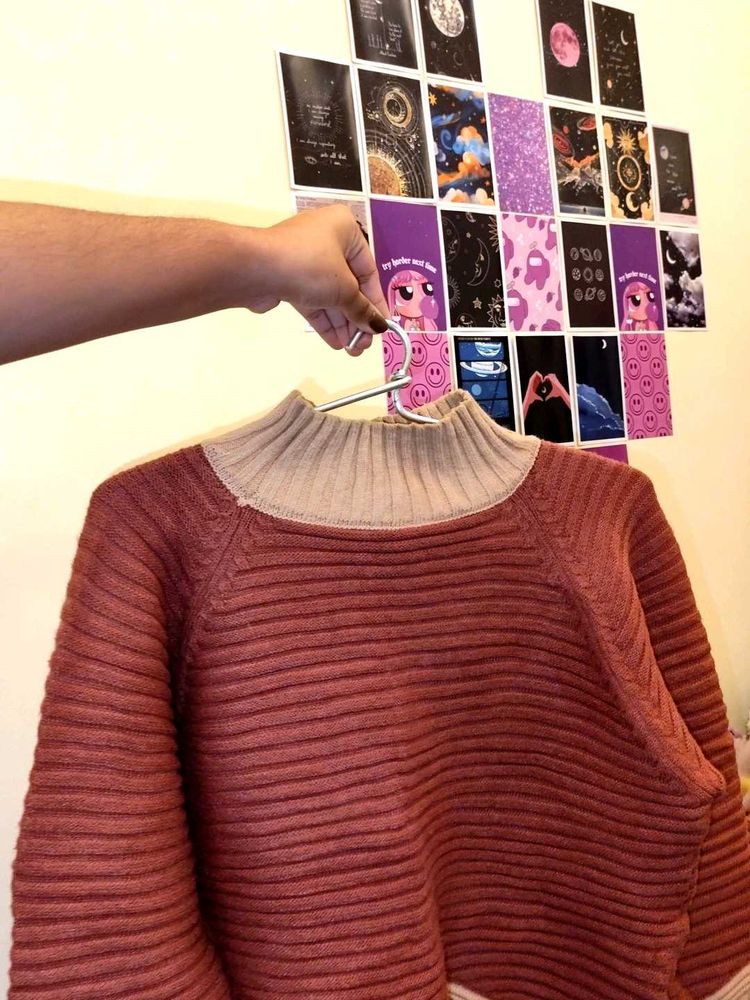 Stylish Two-Tone Knit Sweater