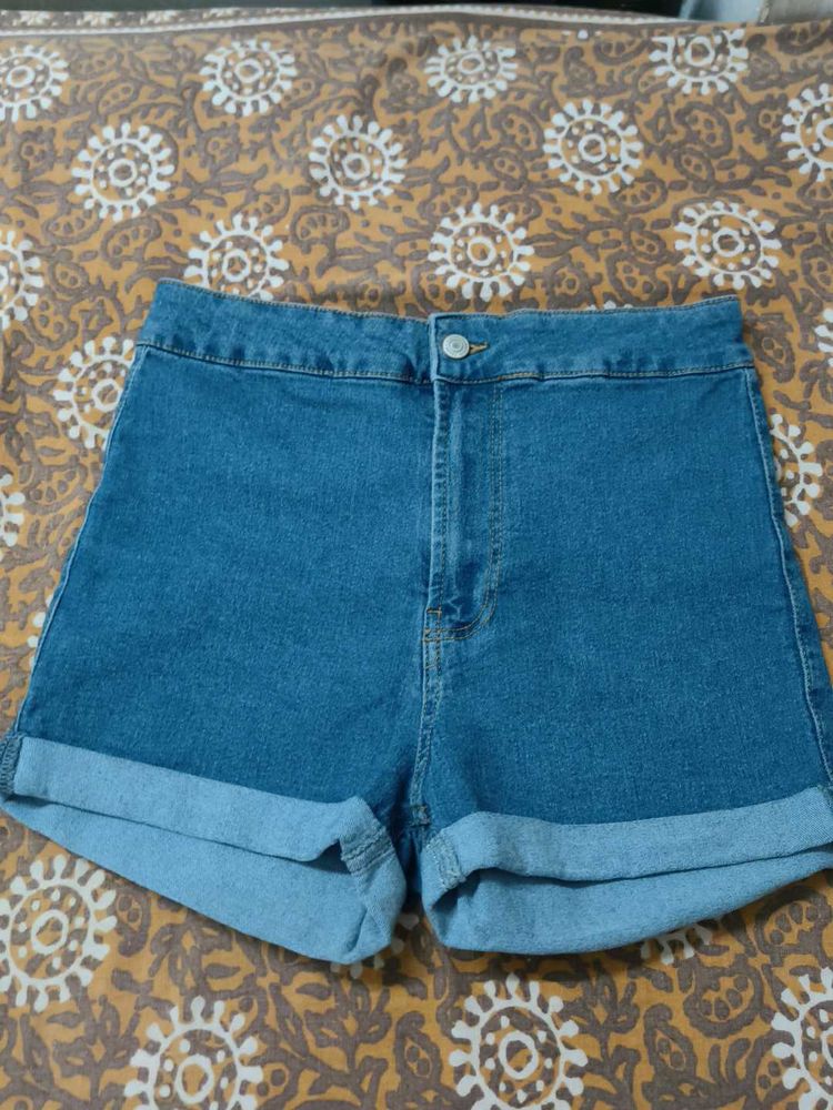Rolled Hem Denim Shorts