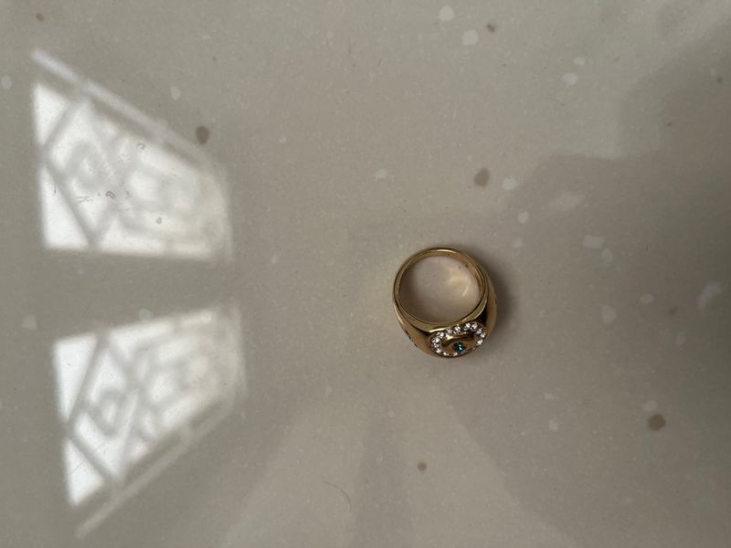 Gold Plated Beautiful Unique Stunning Ring Medium