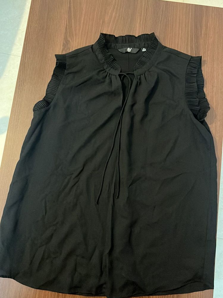 Cute Black Top From Fig
