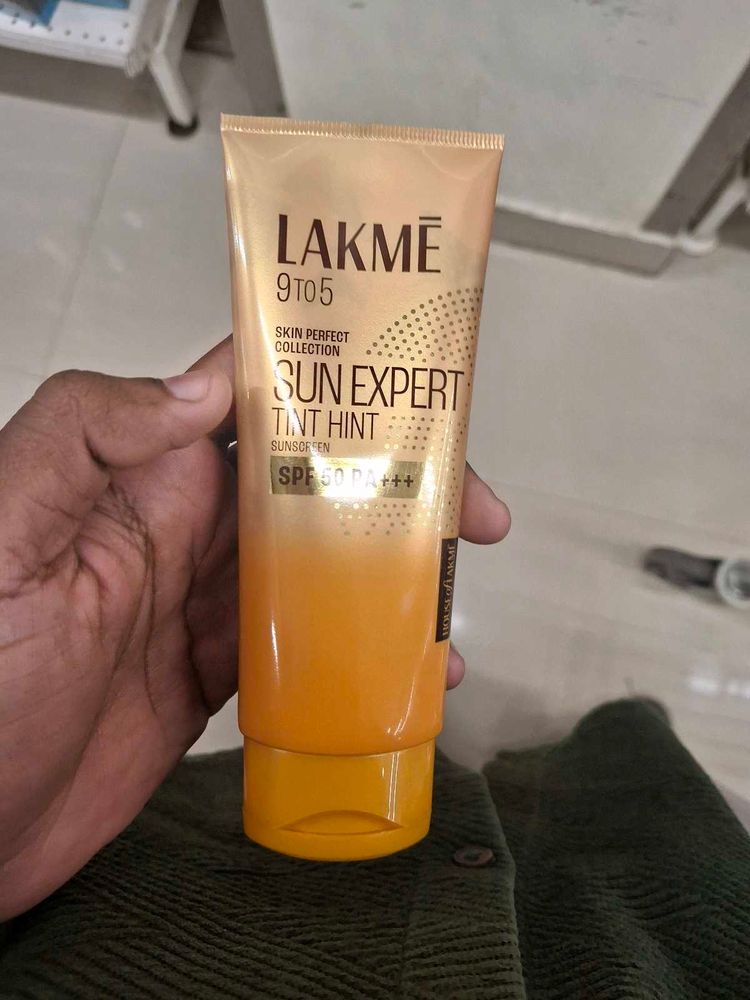 Lakme Sun Expert Tinted Sunscreen 50 SPF