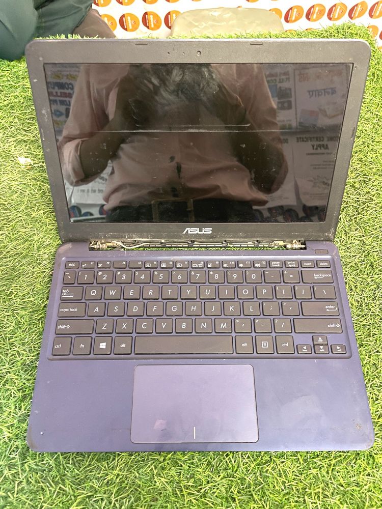 ASUS MINI Laptop 💻