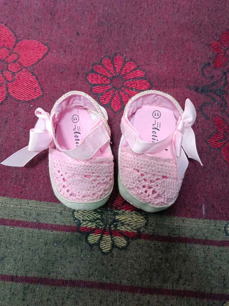 Pink Crochet Baby Shoes