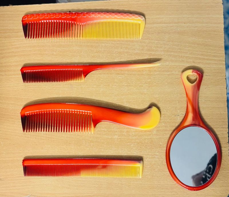 Comb &amp; Mirror Set