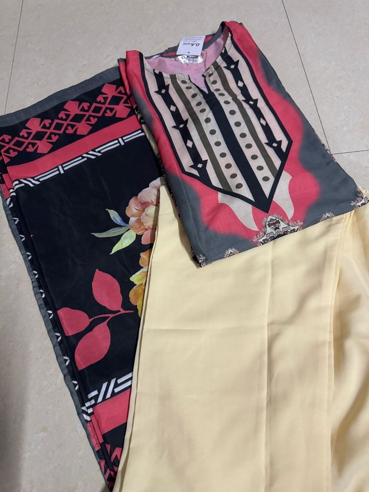 Printed Pakistani Salwar Kameez Suit With Dupatta