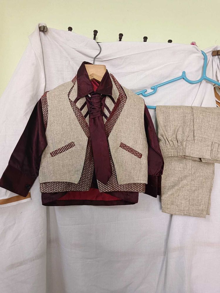 Boys&#39; Party Outfit: Shirt, Vest, Tie, Pants