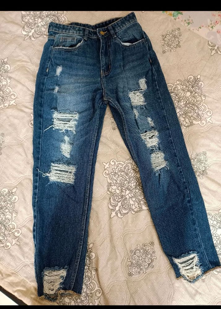Baggy Distressed Blue Jeans 💓