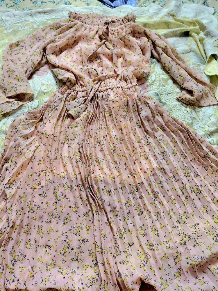 Floral Print Pleated Dress
