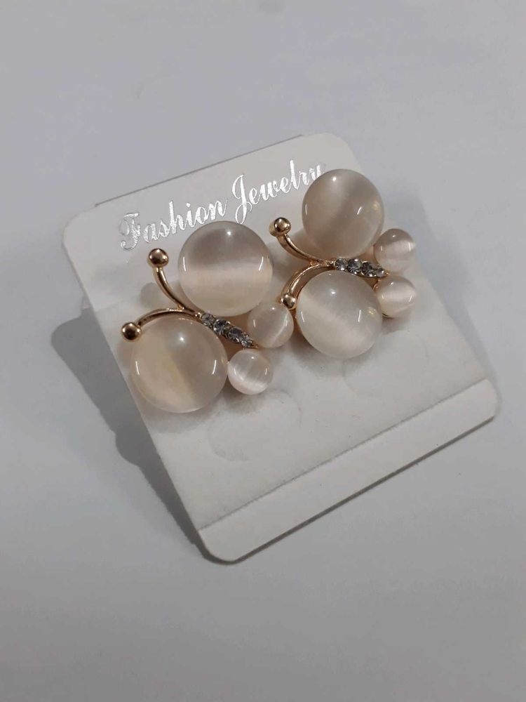 Premium Butterfly studs🦋- BRAND NEW🌟