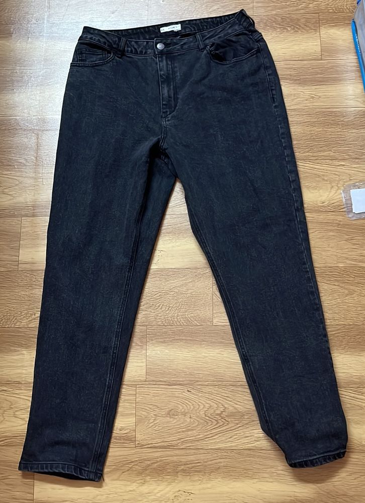 WOMEN GREY JEANS