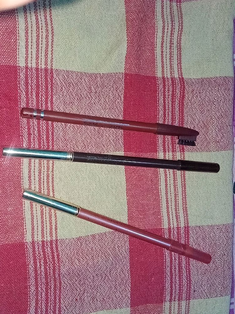 2 Lipliners &amp;1 Eyebrow Pencil With Brushes