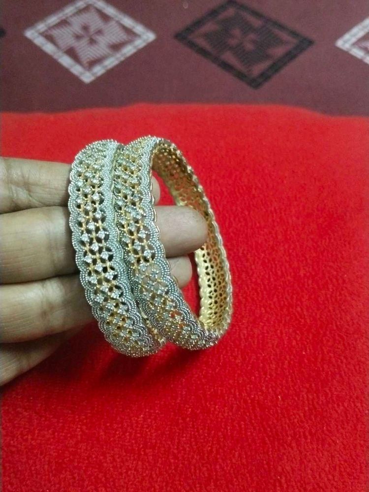 Elegant Bangle Set