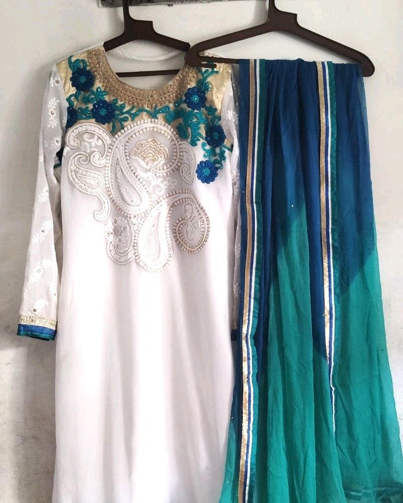Beautiful Kurta Set For Girls And Women Size Issue