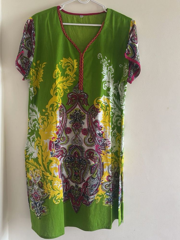Green &amp; Floral Print Tunic Top