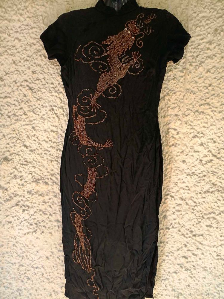 Dragon Embroidered Cut Dana Chinese Dress