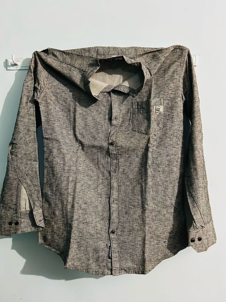 Knitted Grey Shirt(M)