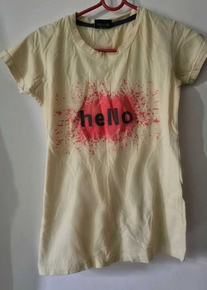 &#34;Hello&#34; Graphic Tee – Say It Loud