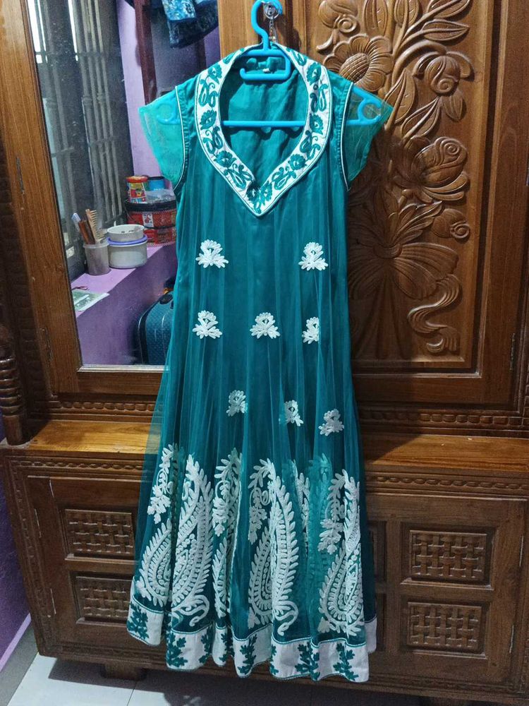 New Dress Elegant Green &amp; White Dres