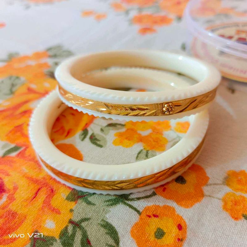 Women Beautiful Bangles