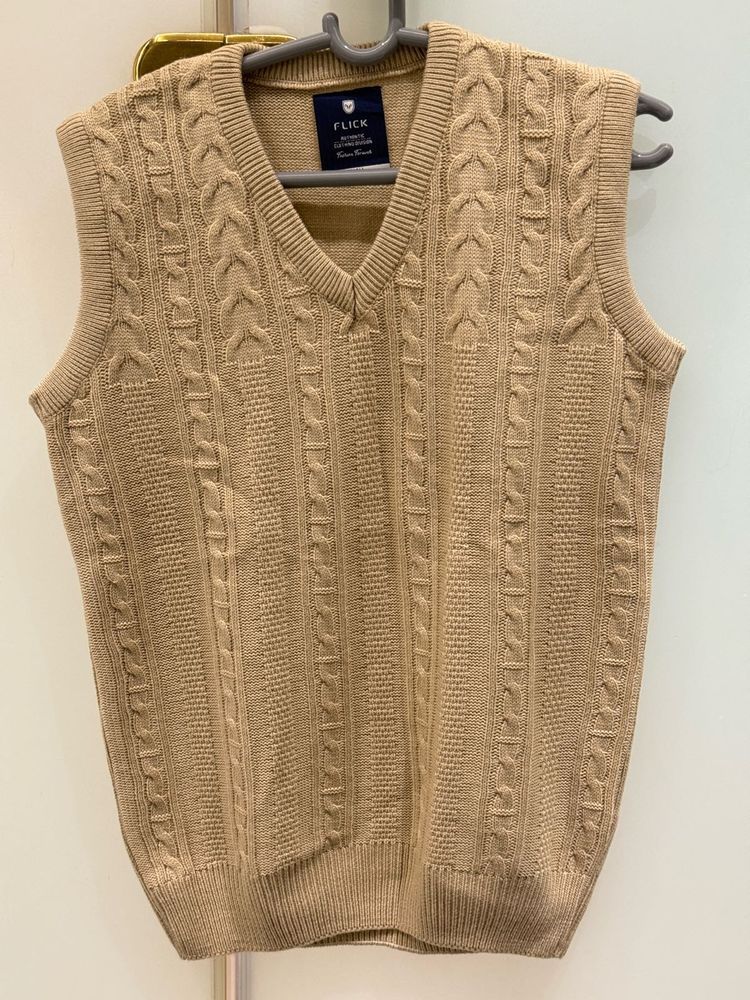 FLICK Cable Knit Vest