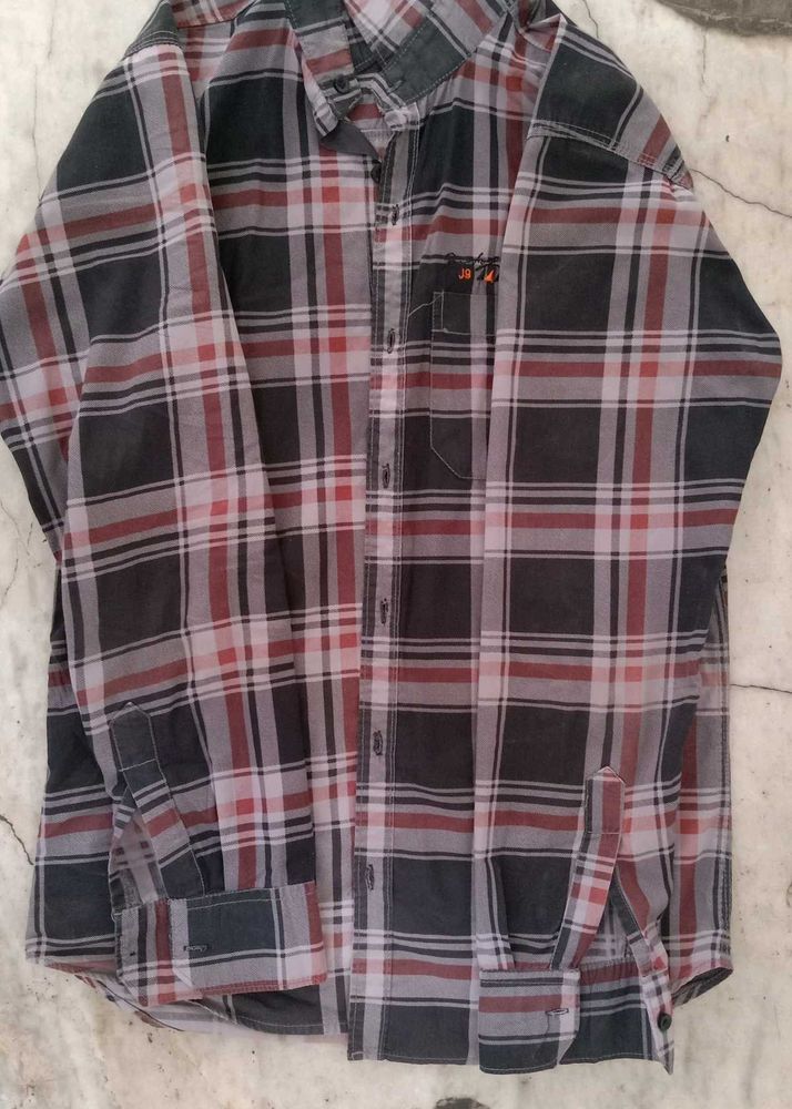 Shirt For Men With Classic Look