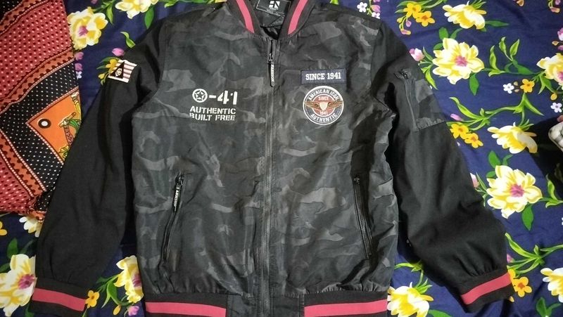 Stylish Camo Bomber Jacket