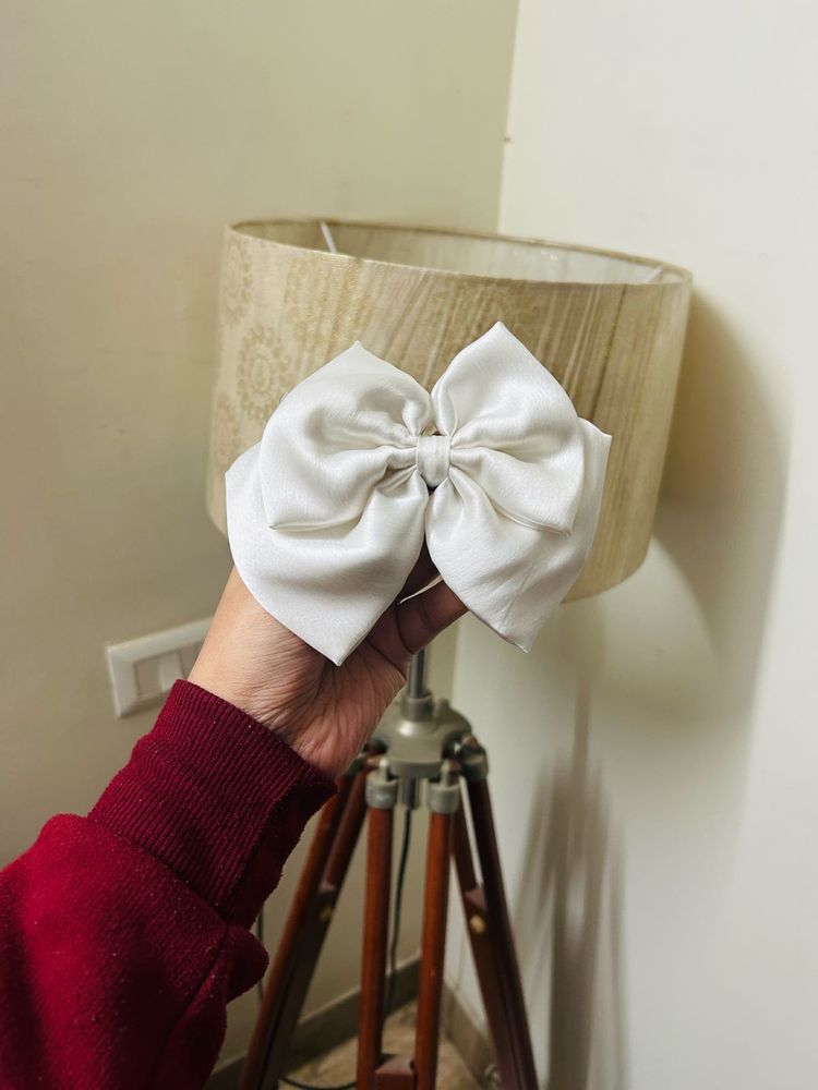 White Bow Hair Clip