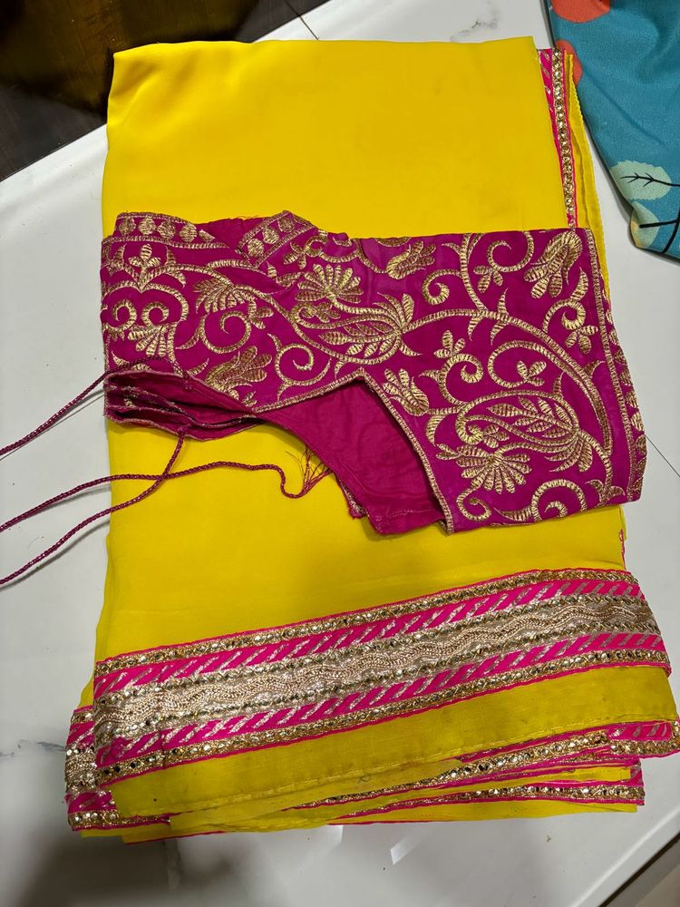 Beautiful Border Lace Saree