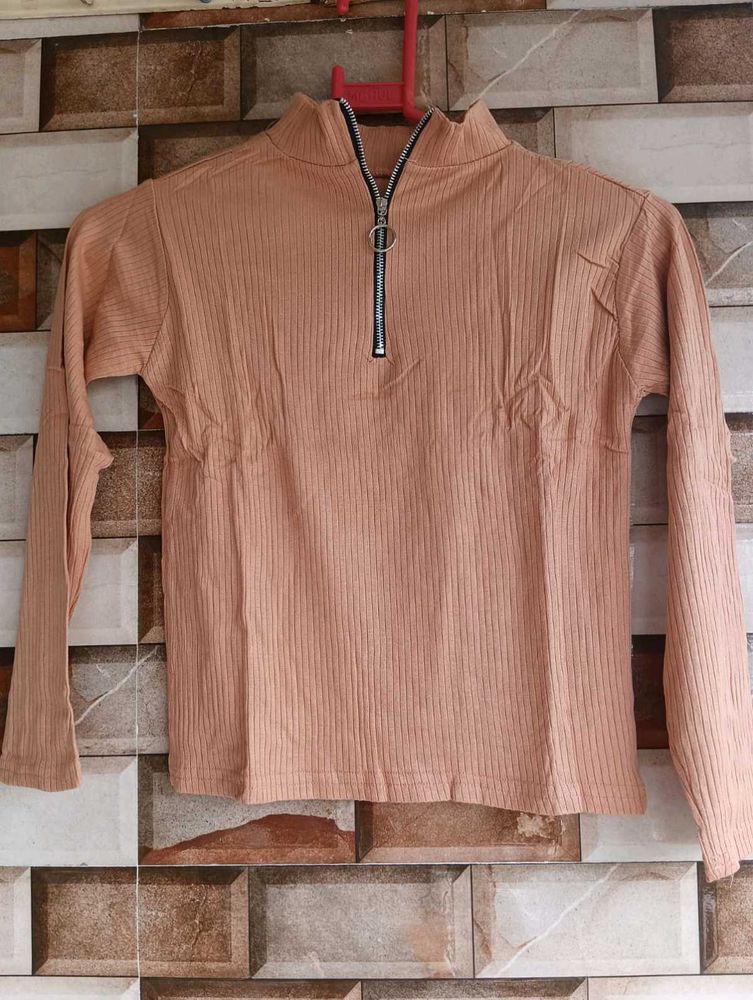 Ribbed Mock Neck Zip-Up Top